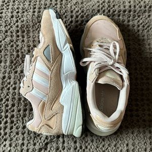 Adidas Falcon - Blush - US6